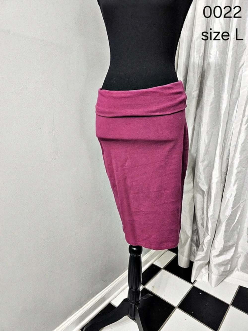 Midi Skirt Size Large Like New